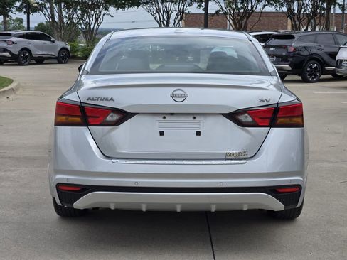 Used 2023 Nissan Altima 2.5 SV FWD image 13