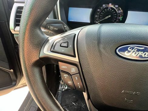 Used 2020 Ford Fusion SE FWD image 10