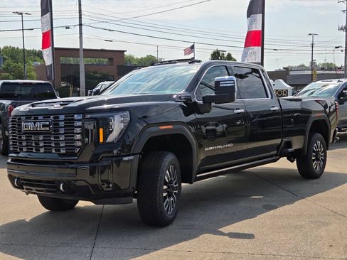 New 2026 GMC Sierra 3500 Denali Ultimate AWD/4WD image 15
