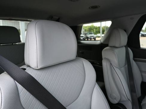 Used 2025 Hyundai Palisade SEL FWD image 40