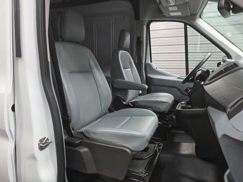 Used 2019 Ford Transit 250 130 Medium Roof RWD image 16