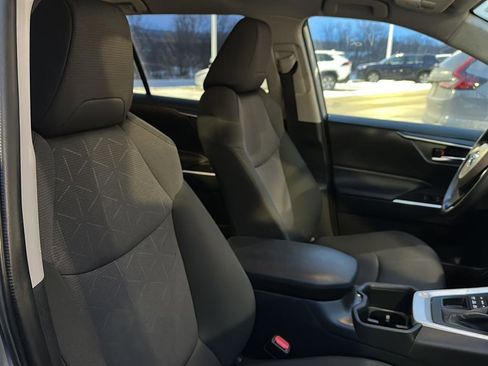 Used 2025 Toyota RAV4 XLE image 24