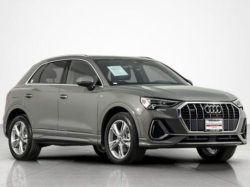 Used 2023 Audi Q3 2.0T Premium Plus w/ Premium Plus Package AWD/4WD image 7