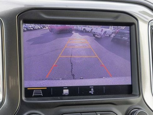 Used 2019 Chevrolet Silverado 1500 LT Trail Boss image 9