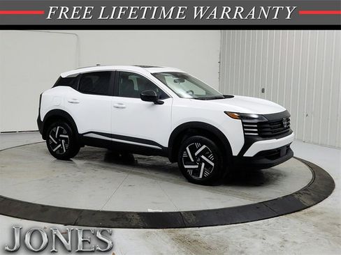 New 2026 Nissan Kicks SV w/ SV Premium Package image 1