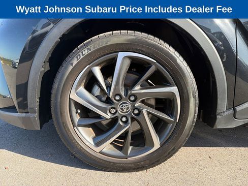 Used 2020 Toyota C-HR Limited FWD image 2