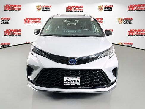 Certified 2025 Toyota Sienna XSE AWD/4WD image 14