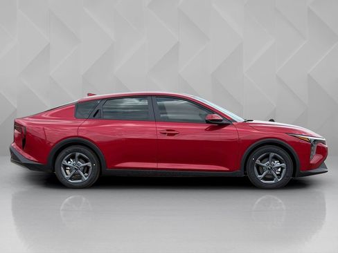 New 2026 Kia K4 FWD image 4