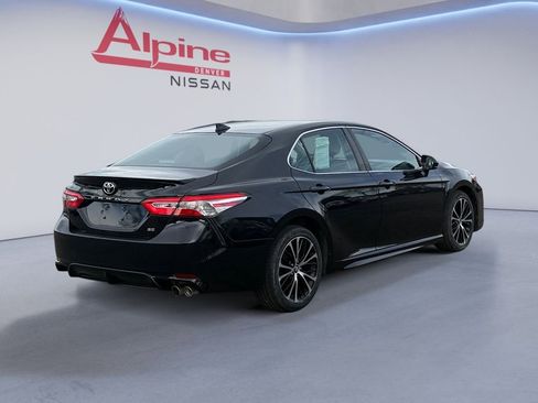 Used 2020 Toyota Camry SE image 5