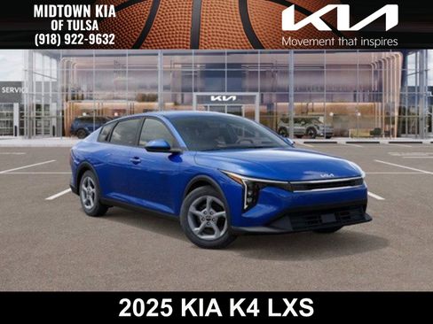 New 2025 Kia K4 LXS image 1