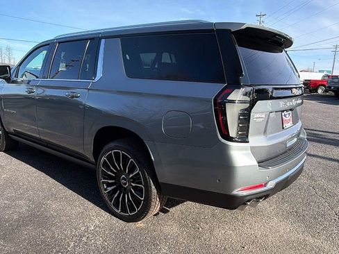 New 2026 Chevrolet Suburban High Country image 7