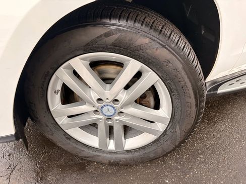 Used 2014 Mercedes-Benz GL 450 4MATIC image 53