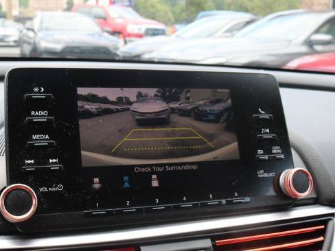 Used 2018 Honda Accord LX image 15