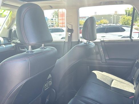 Used 2022 Toyota 4Runner TRD Off-Road Premium w/ Moonroof Package AWD/4WD image 35