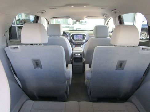 Used 2021 GMC Acadia SLE w/ Driver Convenience Package image 13