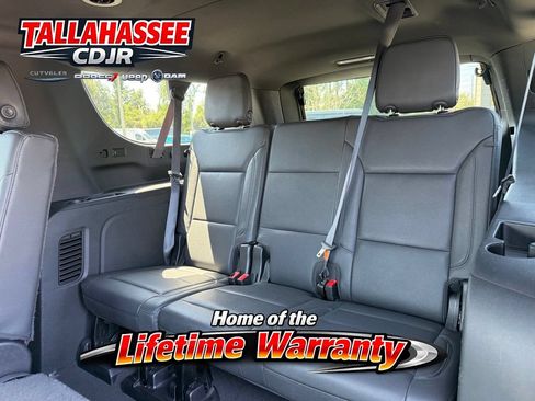 Used 2024 Chevrolet Suburban LT AWD/4WD image 27