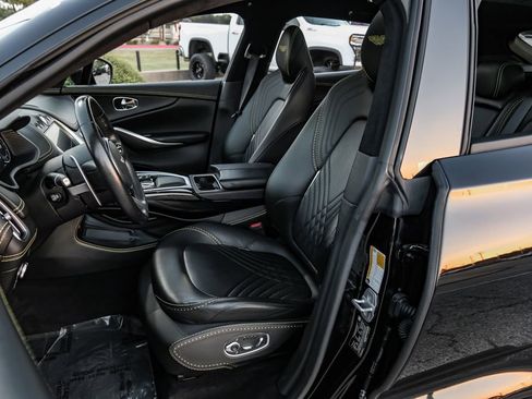 Used 2021 Aston Martin DBX image 32