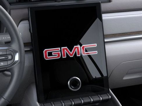 New 2026 GMC Terrain Denali w/ LPO, Floor Liner Package AWD/4WD image 21