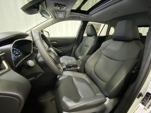 New 2026 Toyota Corolla Cross XLE w/ Convenience Package image 9