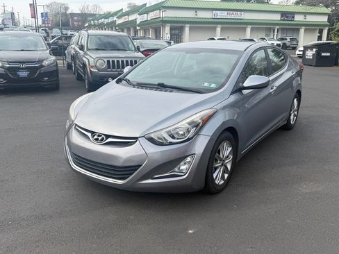 Used 2015 Hyundai Elantra SE w/ Option Group 02 image 5