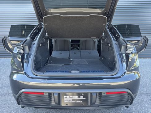 Certified 2026 Porsche Macan 4 Electric AWD/4WD image 29