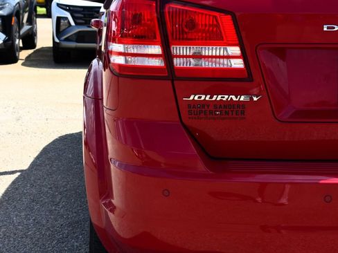 Used 2020 Dodge Journey SE w/ SE Popular Equipment Group FWD image 11