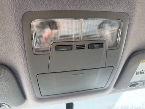 Used 2014 Toyota Highlander Plus image 18