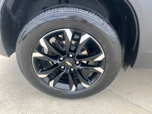 Certified 2022 Chevrolet TrailBlazer LT w/ Convenience Package image 11