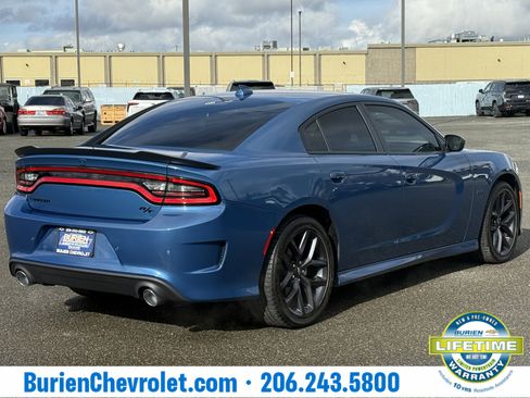 Used 2023 Dodge Charger R/T w/ Blacktop Package image 5