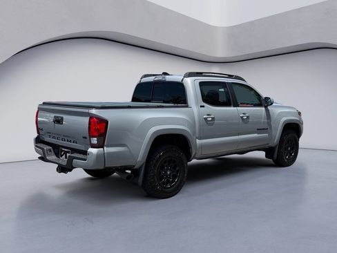 Used 2021 Toyota Tacoma SR5 AWD/4WD image 5