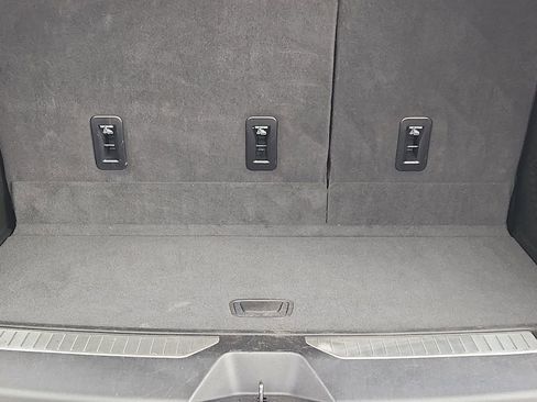 Used 2025 GMC Yukon Denali image 19