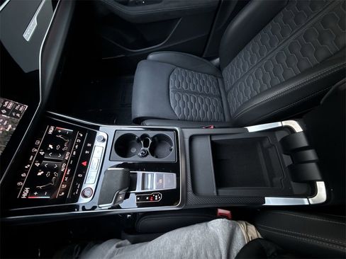 Used 2025 Audi RS Q8 performance image 23
