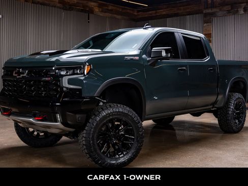Used 2025 Chevrolet Silverado 1500 ZR2 w/ Technology Package image 5
