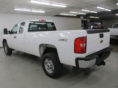 Used 2013 Chevrolet Silverado 2500 W/T AWD/4WD image 8