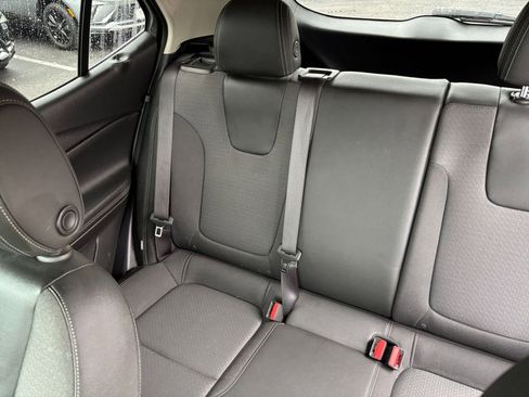 Used 2025 Buick Encore GX Preferred image 33