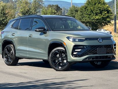 New 2026 Volkswagen Tiguan SE R-Line