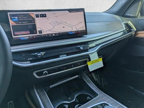 Used 2026 BMW X7 xDrive40i w/ M Sport Package image 12