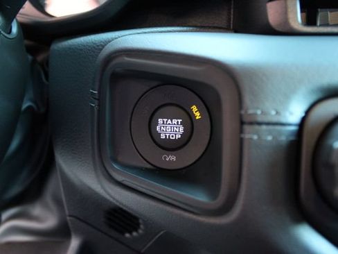 Used 2025 Jeep Wrangler Unlimited Rubicon AWD/4WD image 22