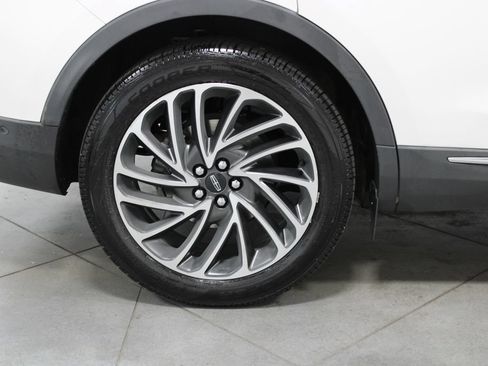 Used 2019 Lincoln Nautilus Reserve FWD image 14