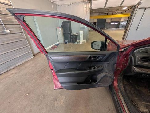 Used 2019 Subaru Outback 2.5i Limited AWD/4WD image 21