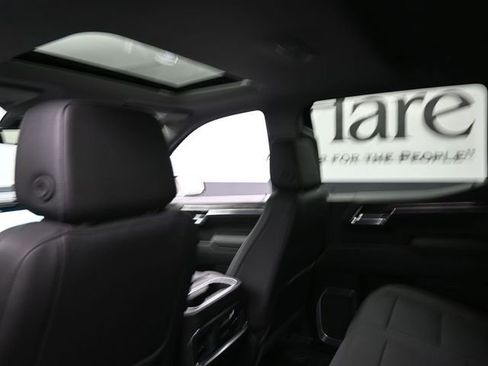 Used 2023 Chevrolet Silverado 1500 LTZ w/ LTZ Premium Package image 24