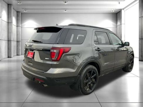 Used 2018 Ford Explorer Sport image 7