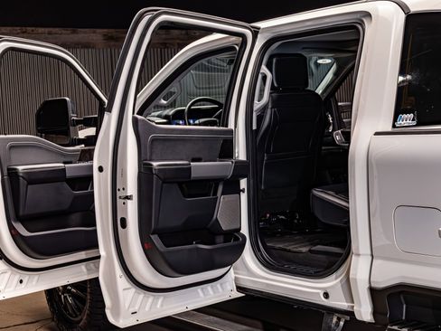 Used 2024 Ford F350 Lariat w/ Lariat Ultimate Package image 29