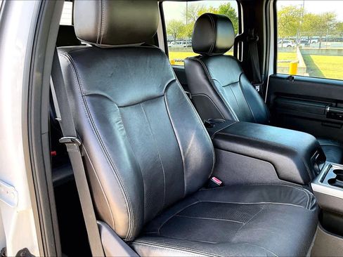 Used 2012 Ford F350 Lariat image 9