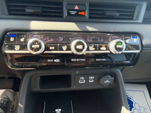 Used 2023 Honda Pilot Elite image 23