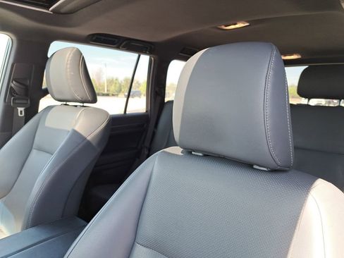 Used 2022 Lexus GX 460 Premium w/ Premium Package image 17