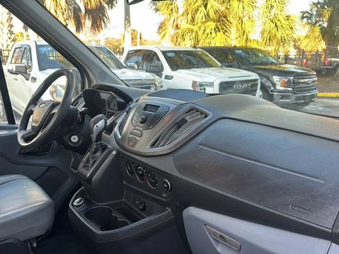 Used 2018 Ford Transit 250 138 RWD image 9