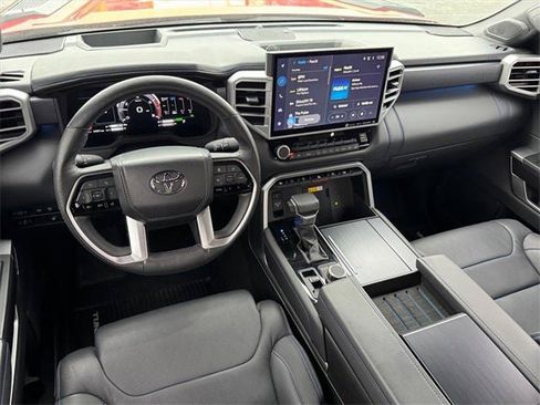 Used 2023 Toyota Tundra Platinum image 11