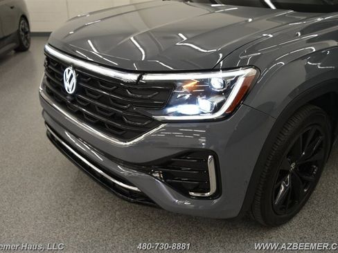 Used 2024 Volkswagen Atlas Cross Sport SEL Premium R-Line image 47