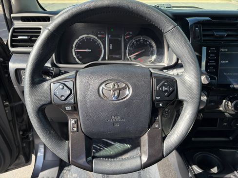 Used 2020 Toyota 4Runner TRD Off-Road Premium AWD/4WD image 12